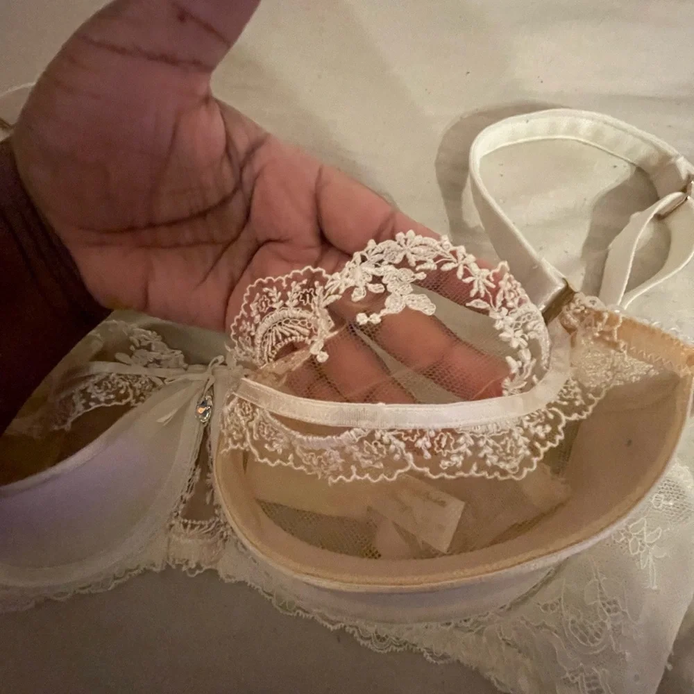 Charlotta Ivory Bra - Picture 5 of 12